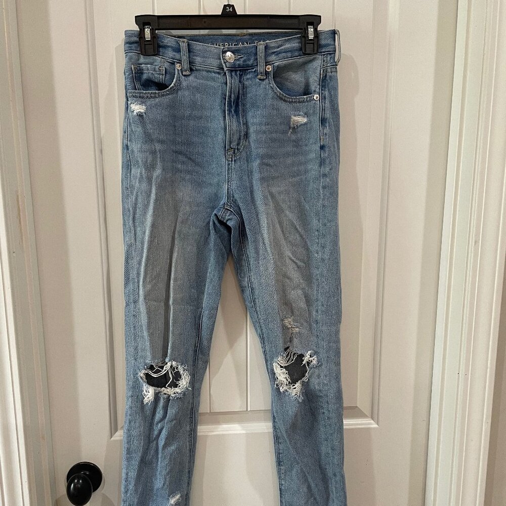 American Eagle Womens Size 0 Distressed Mom Jeans Medium Wash
